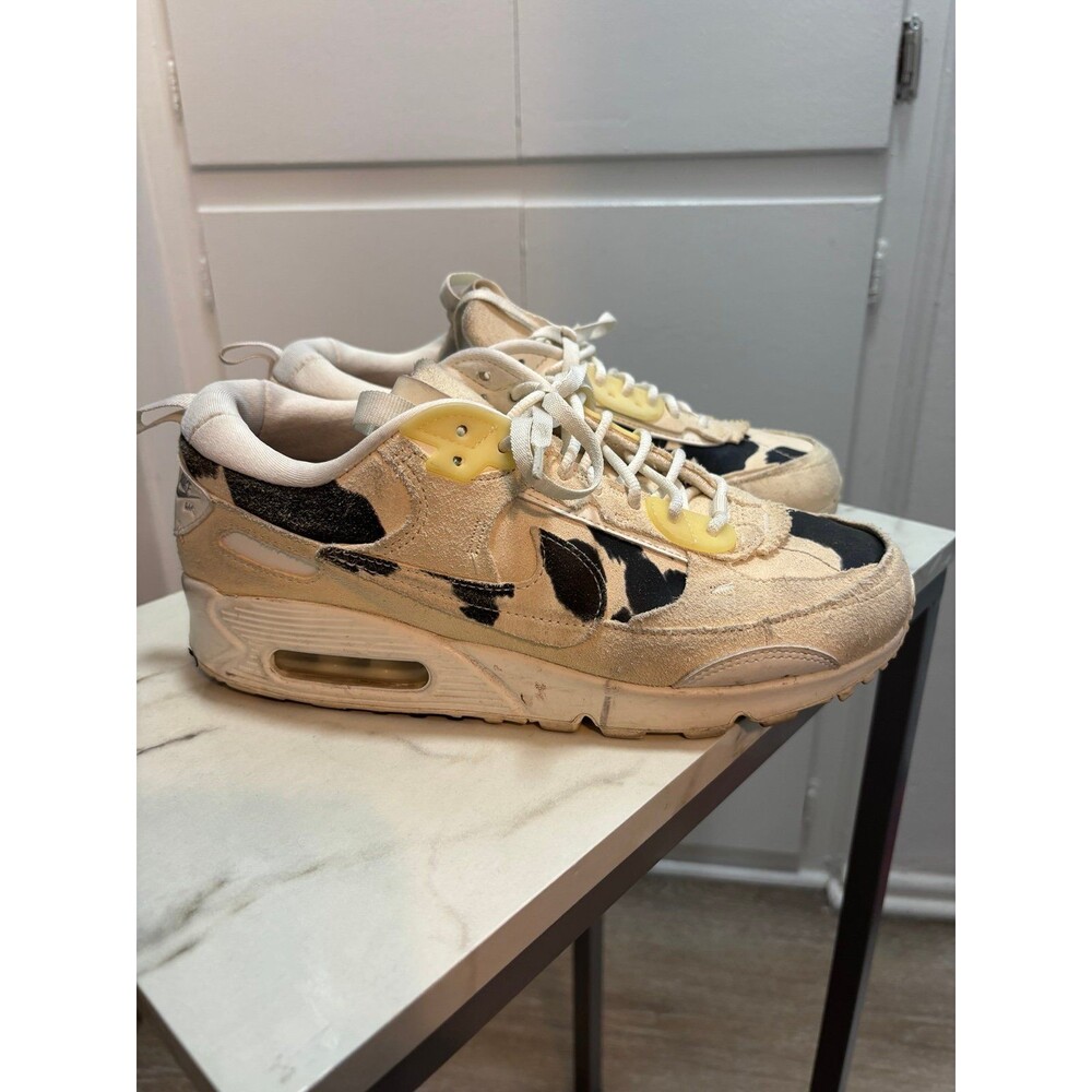 Nike Air Max 90 Futura Cow Print Womens Size 9 Athletic Sneakers Shoes